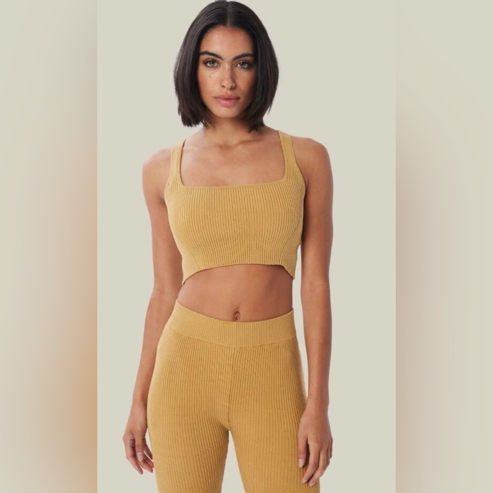 NWT LITA by Ciara Iced Coffee Ribbed Crop Top Size Medium